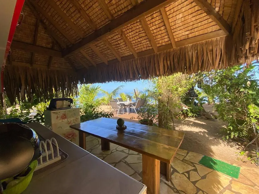아파트 Fare Oaoa Haapiti Sur La Plage, Les Pieds Dans Le Sable